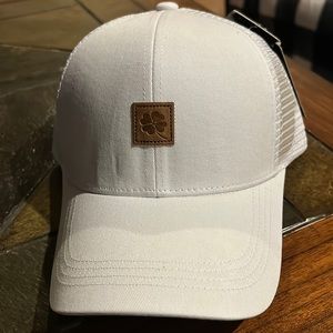 CLOVER MESH BACK BALLCAP